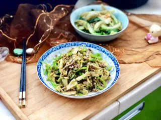 一番风味殿春蔬➕雪菜笋片炒肉丝,成品