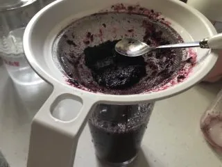多肉葡萄汁儿,葡萄汁儿过滤。