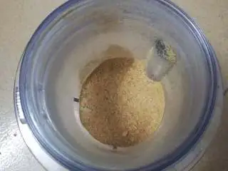 家乡小吃——小米,建议多打几下,以免颗粒太大影响口感