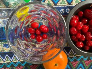 橙心橙意饮品,放蔓越莓