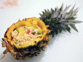 清甜可口的菠萝饭~