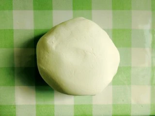豆腐皮粄~客家小吃,揉成上图的面团