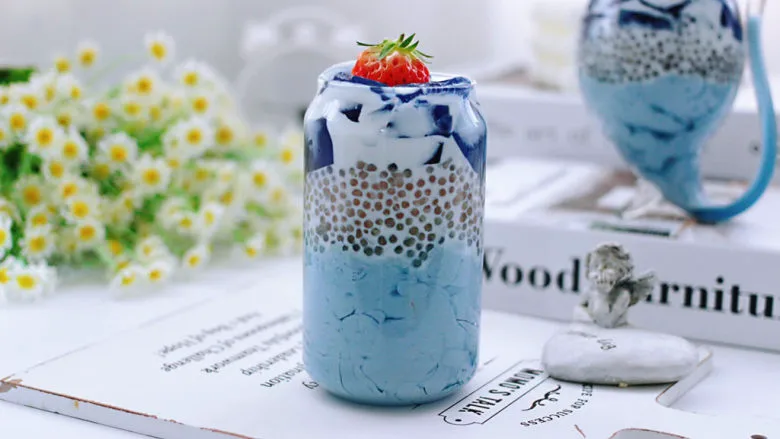 蓝蝴蝶奶冻西米露