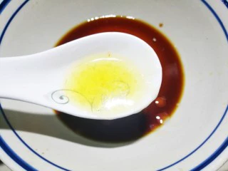 超级爽口的凉拌腐竹,半勺花椒油。