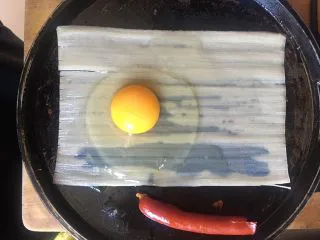 街边小吃一东北烤冷面,放鸡蛋