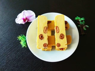 新文美食 北京特色小吃蒸年糕,水蒸年糕沾白糖吃更好吃。