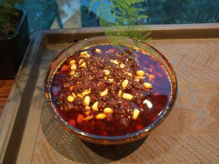 手擀面 北京特色小吃 炸酱面,牛肉炸酱随自己口味儿加入。