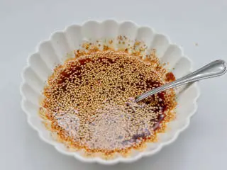 泰式风味酸辣虾,混合搅拌均匀，调料汁就做好了。