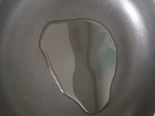 超级下饭的豆角焖饭，爱吃面食的北方人不容错过,油适量