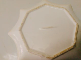 家常菜+梅菜扣肉,取一个盘子