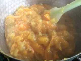 止咳化痰的金桔酱,水分少了就再添点儿，要不停的翻拌