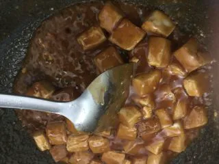 做道小朋友也爱吃的酸甜豆腐,再稍微收一下汁。