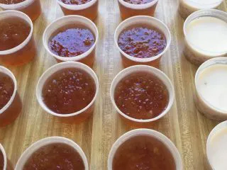 美人甜点：桃胶,放进冰箱保鲜，然后就可随时吃了。