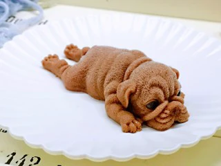 高颜值沙皮狗冰激凌,有些不忍心吃呐！