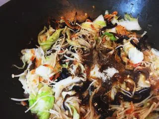 台灣傳統小吃 - 白菜滷,糖等調味