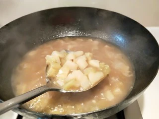 河北宣化特色小吃\卤菜\蒸莜面,可以出锅了。