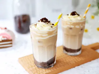 奥利奥海盐奶盖咖啡,成品图