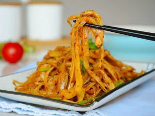 【孜然杏鲍菇】PK烧烤金针菇，完胜~,下期希望看什么菜谱，可以留下你的爪印。 没准下期就是你想要的~ 点击关注，可以查看更多菜谱~ 菜品/摄影/文字：均原创不可盗用。