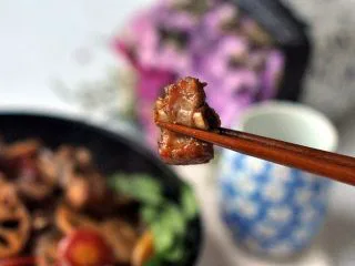 香辣干锅排骨,麻辣鲜香，开动吧，