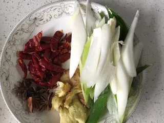 北方的“小鸡喝饼” 材料简单，饭菜同出！！,简单的配料才能吃到原味