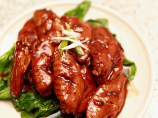 不炸不烤,告诉你什么才是完美的鸡翅做法