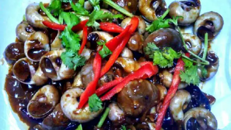 #烟台特色小吃，酱爆海蚍蛴#