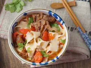 番茄肥牛刀削面,滋补又美味