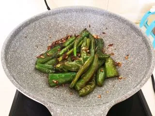 超级下饭菜 油焖尖椒,油焖尖椒熟了