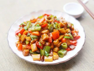 超下饭的双椒杏鲍菇,成品。