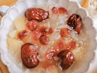 蔓越莓银耳羹简易养生壶版,成品