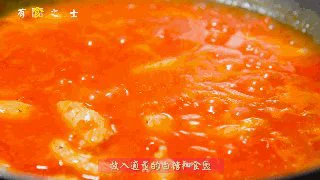 能吃下一盆米饭的------茄汁龙利鱼,最后，根据自己的口味加入适量的盐和糖，就完成啦~