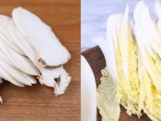 何必浪荡街头,在家也能嗦一碗粉,杏鲍菇洗净切片,娃娃菜切小段