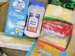 秘制异国风味鸡胸肉腌料&绝佳搭配 （减肥必备）,搭配一个欧美人很喜欢的快手意大利菜 进阶版Mac&cheese 材料如上哟