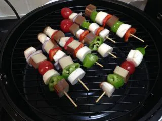 路边小吃自己做―鸡蛋干烤蔬菜串,放入空气炸锅（没有的可以放入烤箱）