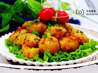 烧烤风味的香煎孜然小土豆,成品一