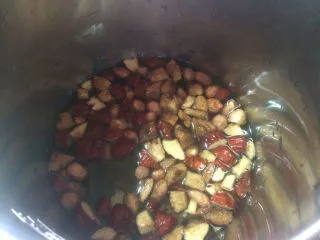 花生红枣豆浆,加入1000ml清水；