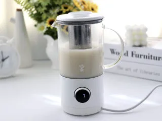 彩色芋圆奶茶,开启奶茶机的奶茶模式15分钟。