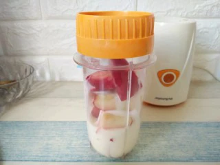 水蜜桃酸奶杯,盖上盖子