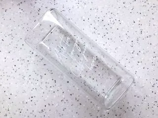 火龙果薄荷气泡水,取一个你所喜欢的杯子