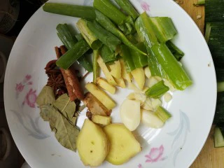 别为风情的龙虾,准备好。要开始做了