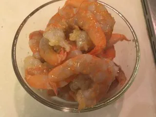 普罗旺斯风味番茄烩大虾,捞出虾子备用