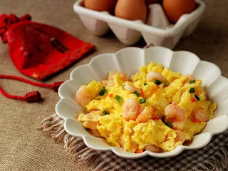 宴客快手菜【虾仁滑蛋】,开动~~