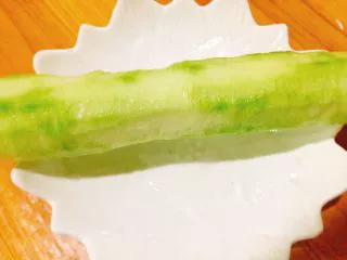 家常菜+丝瓜炒蛋,丝瓜去皮