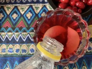 红心串串特饮,放气泡水