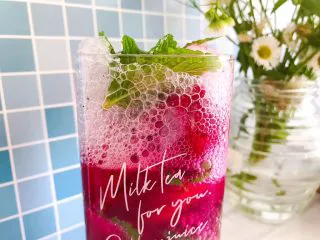 火龙果薄荷气泡水,看,好漂亮的气泡