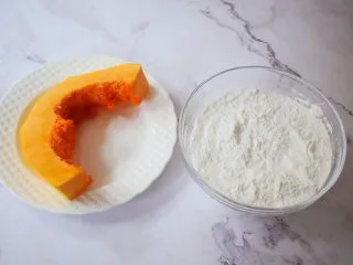 无糖版南瓜饼,准备好材料