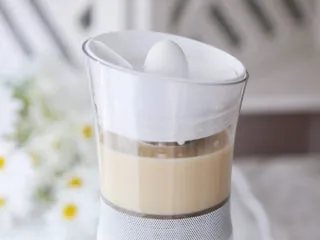 茶冻撞珍珠奶茶,约25分钟后，完成珍珠奶茶制作