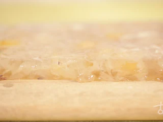 【枇杷仙露】小仙女的解暑必备饮品（快手菜）,还可将枇杷银耳露加少许冰籽粉，冷藏成冻，敲好次~