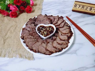 #食二星座#酱牛腱, 上桌，开吃，美味。