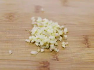 正宗地道的麻婆豆腐,生姜切末。